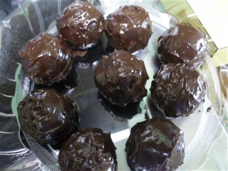 cake balls covered in dark chocolate philadelphia indulgence
