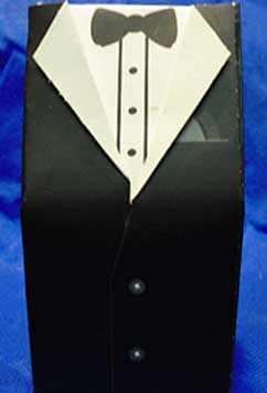 Tuxedo box for homemade wedding favors 